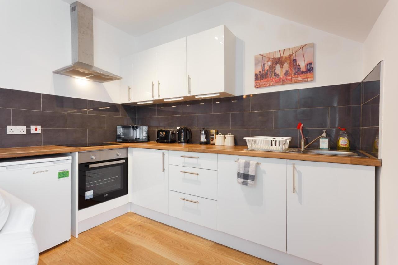 Charming, Well-Equipped Apt - 5 Minutes From Beach Bournemouth Exterior foto