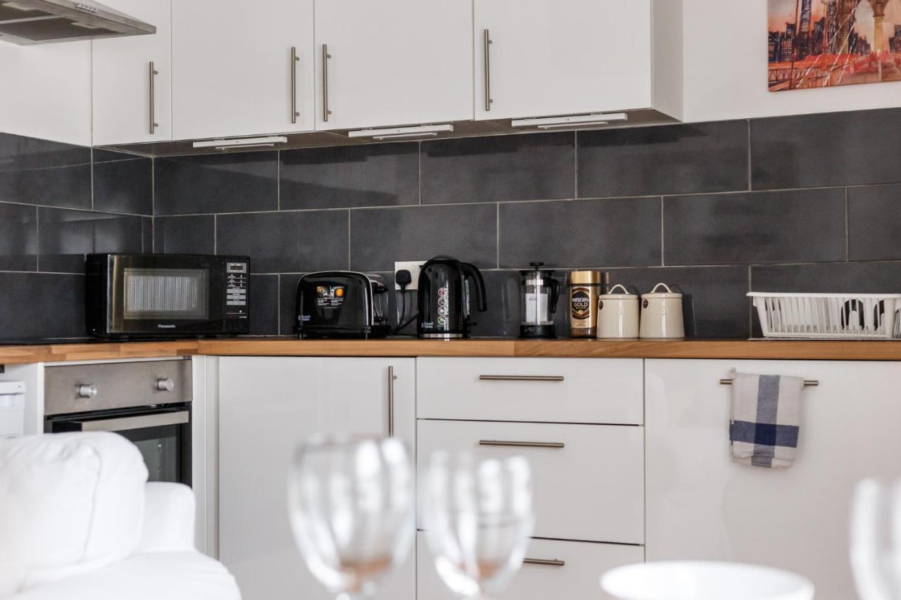 Charming, Well-Equipped Apt - 5 Minutes From Beach Bournemouth Exterior foto